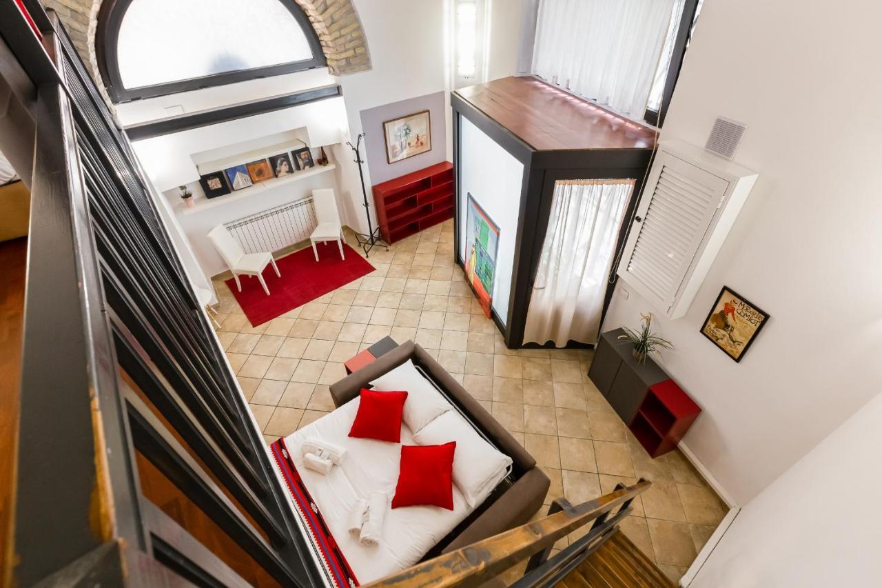 Spacious Loft In The Heart Of Apartment *